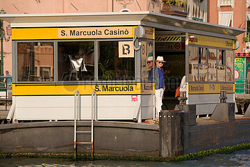 Venedig  Venetien  Italien  ITA - Vaporetto Haltestelle S. Marcuola Casino am Canal Grande
