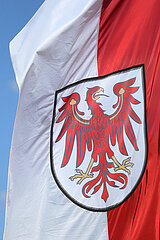 Hoppegarten  Deutschland  Fahne des Bundeslandes Brandenburg