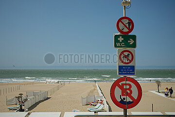 De Haan  Belgien  BE - Nordsee-Strand
