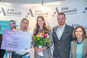 Ana Ivanovic Spendenaktion im DM in München