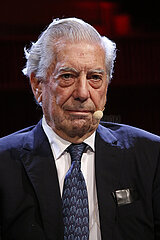 Mario Vargas Llosa - Lesung des Romans Die Enthuellung