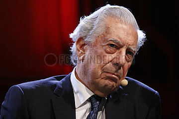 Mario Vargas Llosa - Lesung des Romans Die Enthuellung
