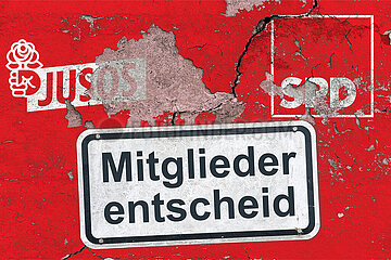 Symbolisches Schild Mitgliederentscheid