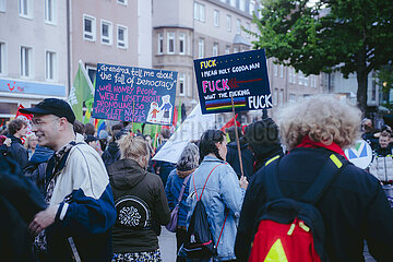 Proteste gegen die Demo des Team Menschrechte in Nürnberg