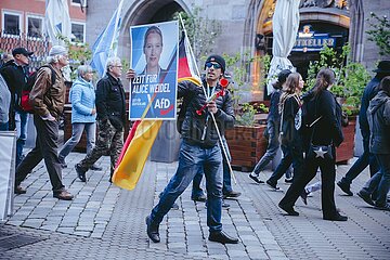 Proteste gegen die Demo des Team Menschrechte in Nürnberg