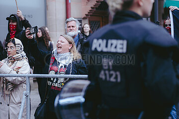 Proteste gegen die Demo des Team Menschrechte in Nürnberg
