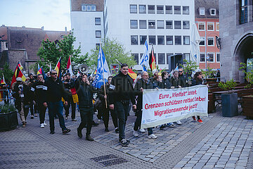 Proteste gegen die Demo des Team Menschrechte in Nürnberg