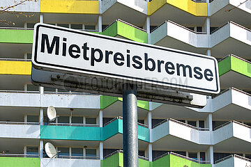 Symbolisches Schild Mietpreisdeckel