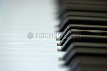 Deutschland  Bremen - Tasten eines E-Pianos