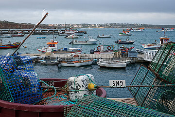 Fischerboote  Fischereihafen  Sagres  Algarve  Portugal