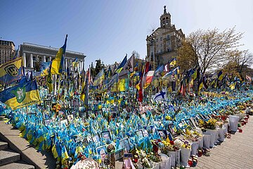 Gedenkort auf dem Maidan für die toten Soldaten des Krieges