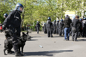 Rechte Demo läuft nach Blockaden in Berlin