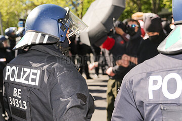 Rechte Demo läuft nach Blockaden in Berlin
