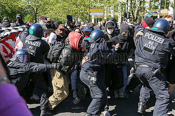 Rechte Demo läuft nach Blockaden in Berlin