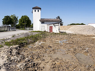 Alte Trafoturmstation industrielle Energieinfrastruktur