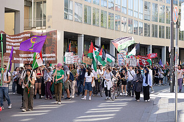 Revolutionäre 1. Mai Demo in München