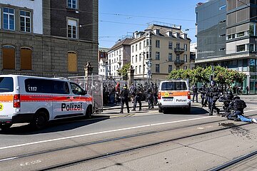 Die unbewilligte sogenannte Nachdemo der linksautonomen Szene in Zürich