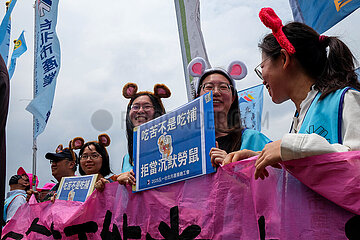 Thousands Gather for May Day Protest in Taiwan