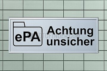 Symbolisches Schild ePA Achtung unsicher