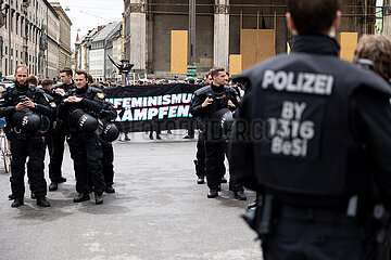 Pro-Choice Demo gegen den Marsch fürs Leben in München
