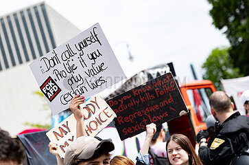 Pro-Choice Demo gegen den Marsch fürs Leben in München