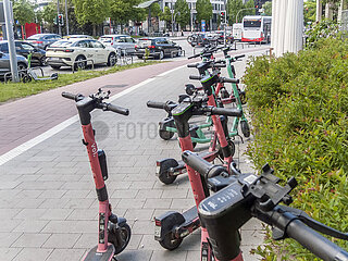Geparkte E-Scooter