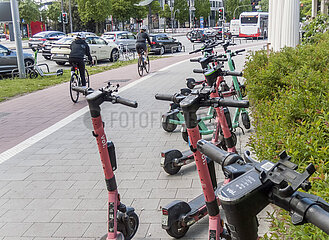 Geparkte E-Scooter