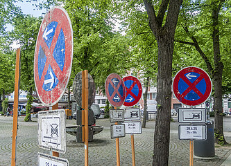 temporäre Halteverbotsschilder