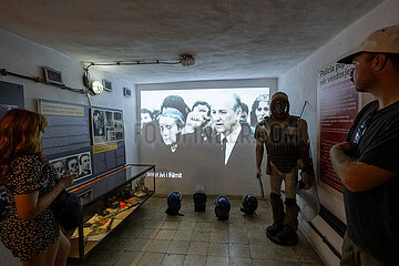 Albanien  Tirana - BUNK ART 2  frueher Atombunker des Innenministeriums der Sozialistischen Volksrepublik Albanien  nun Museum fuer die Geschichte der kommunistischen Diktatur