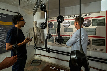 Albanien  Tirana - BUNK ART 2  frueher Atombunker des Innenministeriums der Sozialistischen Volksrepublik Albanien  nun Museum fuer die Geschichte der kommunistischen Diktatur
