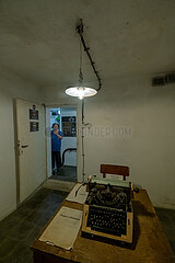 Albanien  Tirana - BUNK ART 2  frueher Atombunker des Innenministeriums der Sozialistischen Volksrepublik Albanien  nun Museum fuer die Geschichte der kommunistischen Diktatur