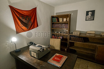 Albanien  Tirana - BUNK ART 2  frueher Atombunker des Innenministeriums der Sozialistischen Volksrepublik Albanien  nun Museum fuer die Geschichte der kommunistischen Diktatur